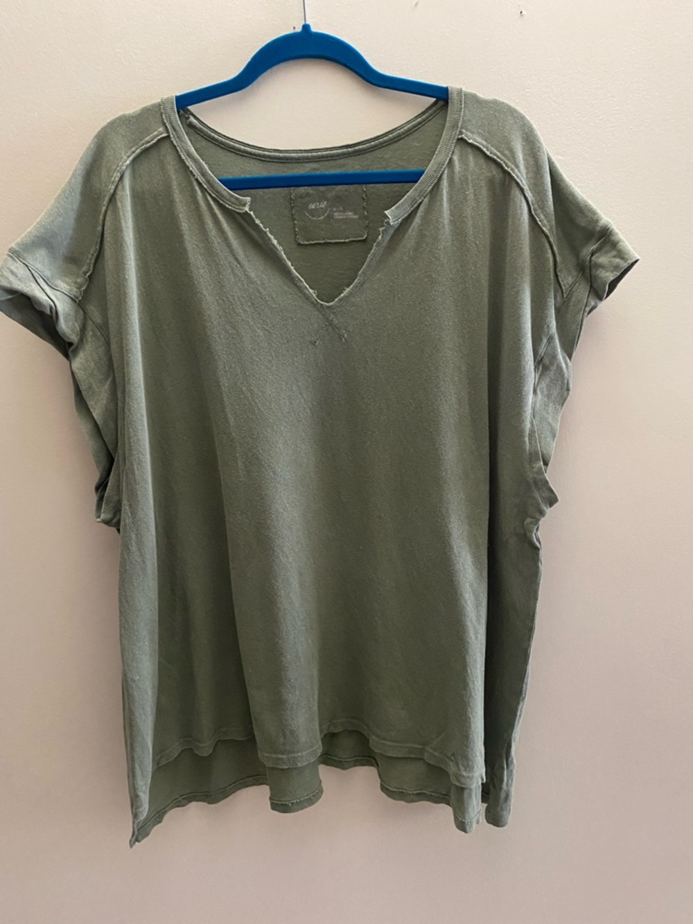 aerie summer breeze notch neck tee